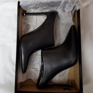 Kenneth Cole Riley 110 Mule